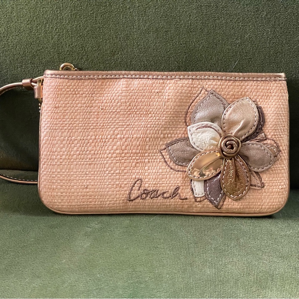 Coach Wristlet Clutch Tan / Gold Woven Straw Multi Leather Flower With Bag Charm